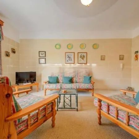 An Excellent Getaway Choice, In The Midst Of Qbajjar And Marsalforn Bay! * Zebbug (Gozo)